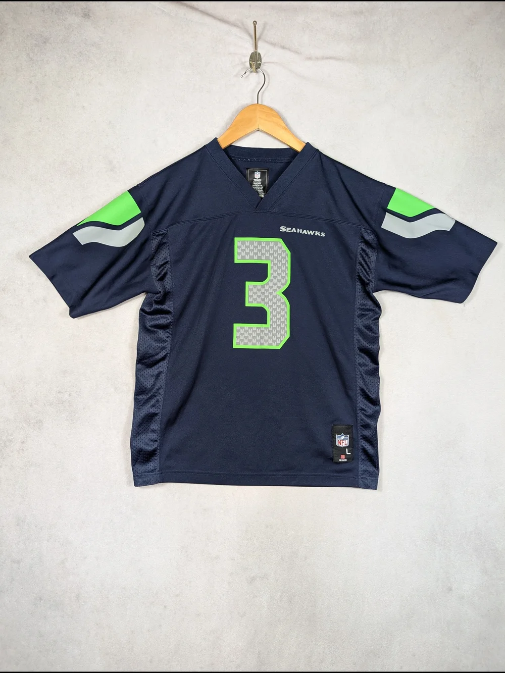 Seattle Seahawks Russel Wilson #3 Jersey Youth Large (14/16) NFL Team Apparel